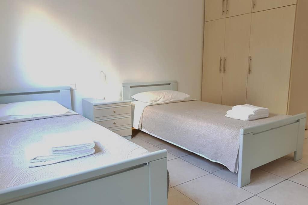 A Great Stay At A Comfortable Large Apartment 아테네 외부 사진
